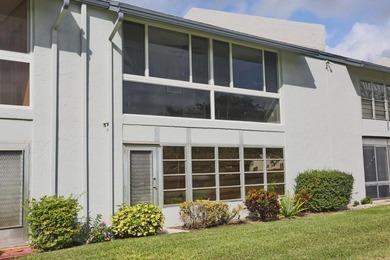 Beautiful 2 Bedrooms and 2 Baths Completely renovated. Kitchen - photo 26