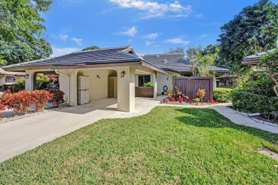 Lake Home For Sale in Boynton Beach, Florida