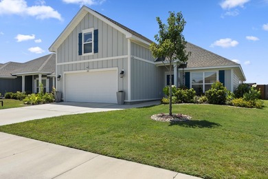 Welcome to a home where timeless elegance, elevated - photo 1