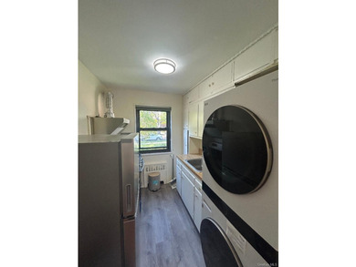 Clearview Gardens Coop One Bedroom (Lower Level Unit ,610 Square - photo 2