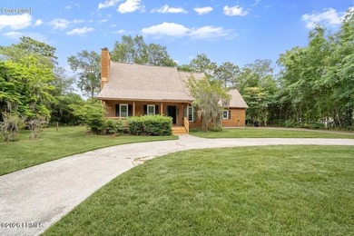 New roof! Seller offering a $5000 concession, come make this - photo 6