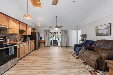 Welcome to your waterfront paradise! This stunning property - photo 8