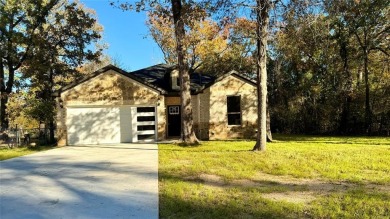 Lake Home For Sale in Trinidad, Texas