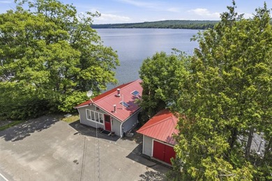 Swan Lake waterfront living doesn't get more immediate than this - photo 37