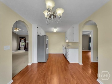 Offering the comfort of easy one-level living, this inviting - photo 11