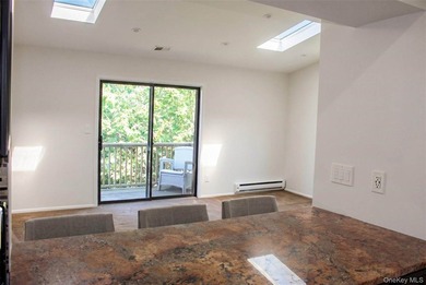 Welcome to one of the most desirable locations in **Oceanside - photo 6