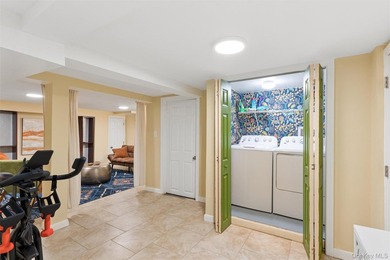 Welcome to this beautifully renovated 3-bedroom, 3-bath Colonial - photo 20