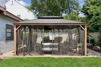 Welcome to this beautifully renovated 3-bedroom, 3-bath Colonial - photo 24