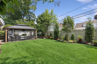 Welcome to this beautifully renovated 3-bedroom, 3-bath Colonial - photo 25