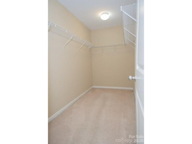 MOTIVATED SELLEERS! Welcome home to this beautifully maintained - photo 10