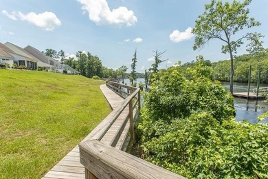 Welcome to this charming 2-bedroom, 2.5-bath townhome nestled in - photo 20
