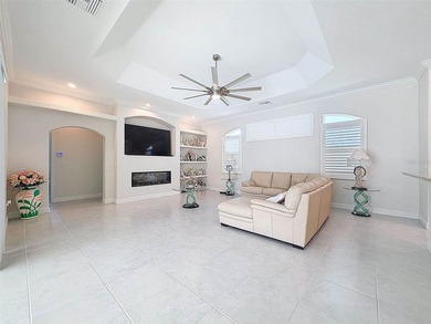 JUST REDUCED!!!This custom-built single-family residence - photo 21