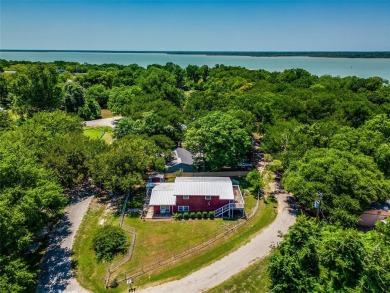 Lake Home For Sale in Dawson, Texas