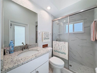 JUST REDUCED!!!This custom-built single-family residence - photo 33