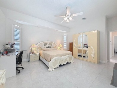 JUST REDUCED!!!This custom-built single-family residence - photo 35