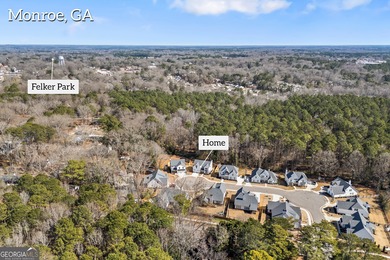 New construction farmhouse walking distance (or take your golf - photo 6