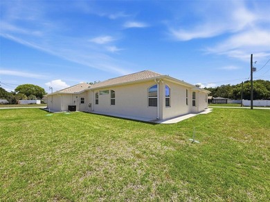 JUST REDUCED!!!This custom-built single-family residence - photo 46