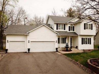 Wallmark Lake Home For Sale in Chisago City Minnesota