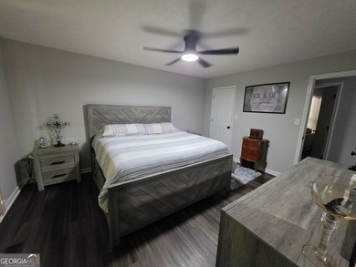 Welcome home to this charming one-level, three-bedroom, two-bath - photo 11