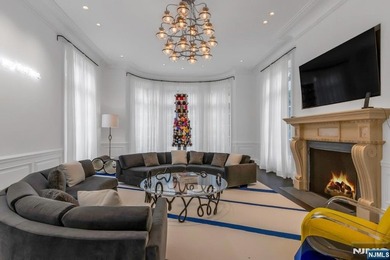 Set in one of Alpine's most prestigious enclaves just 8 miles - photo 13