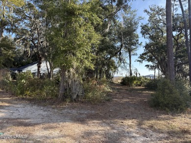 Build your dream home on the largest lot in the new beautiful - photo 1
