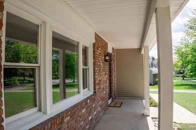 ~Move in ready with all new handsome upgrades~ Welcome to 10 - photo 3