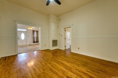 Step back in time with this enchanting 1930 Victorian-style gem - photo 15