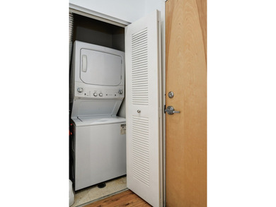 Discover this beautiful 2 BR/2 Bath split bedroom condo in River