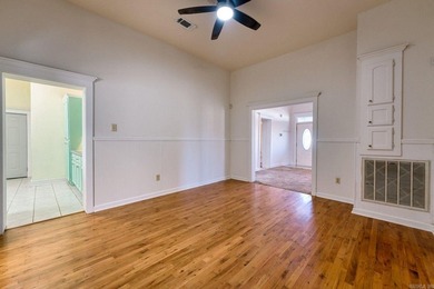 Step back in time with this enchanting 1930 Victorian-style gem - photo 18