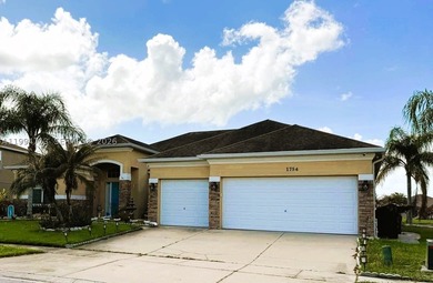Stunning lakefront smart home with luxury upgrades and - photo 3