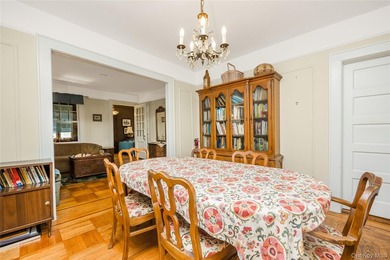 Welcome home to this charming 4 bedroom cape in the heart of - photo 9