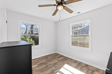 A full 2022 renovation, a big fenced yard, and a commute you can - photo 12