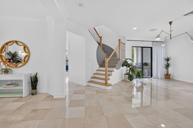 Welcome to this stunning waterfront cul-de-sac single-family - photo 17