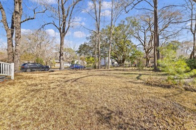 A full 2022 renovation, a big fenced yard, and a commute you can - photo 21