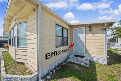 Centrally located with easy access to main roads, schools and - photo 36