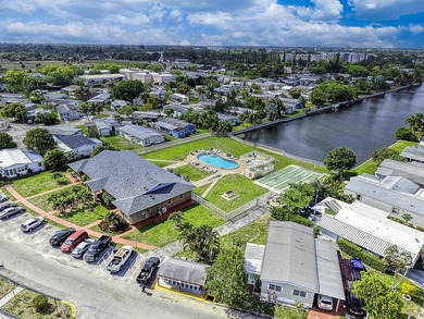 Centrally located with easy access to main roads, schools and - photo 42