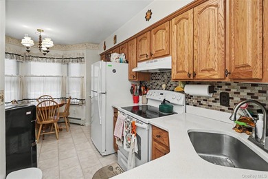 Welcome to this well-located 2-bedroom, 1.5 bath condo offering - photo 9