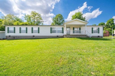 This thoughtfully configured 2128 sq ft home offers 4 bedrooms - photo 2