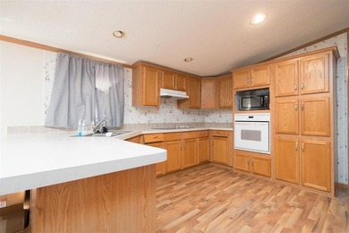 This thoughtfully configured 2128 sq ft home offers 4 bedrooms - photo 10