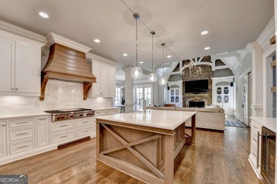 Welcome to this exquisite 5 BED / 6.5 BATH LUXURY ESTATE, with - photo 22