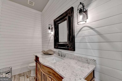 Welcome to this exquisite 5 BED / 6.5 BATH LUXURY ESTATE, with - photo 31