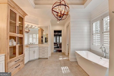 Welcome to this exquisite 5 BED / 6.5 BATH LUXURY ESTATE, with - photo 34