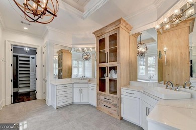 Welcome to this exquisite 5 BED / 6.5 BATH LUXURY ESTATE, with - photo 35