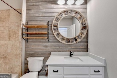 Welcome to this exquisite 5 BED / 6.5 BATH LUXURY ESTATE, with - photo 48