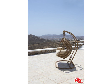 In the eastern part of Mykonos island, above the beach of Lia - photo 4