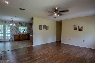 Welcome home to 133 English St, where pristine condition meets - photo 5