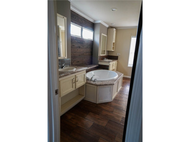 Welcome to your South Texas retreat! This spacious 3-bedroom - photo 11