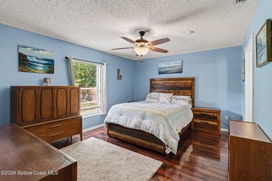 Welcome home to this beautifully maintained 3-bedroom, 2-bath - photo 12