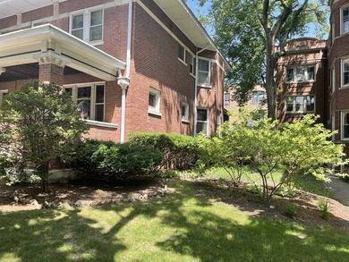 Welcome to this spacious, jumbo three-story all-brick home - photo 5