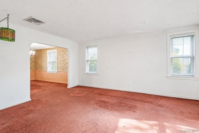 Welcome to this charming semi-detached brick home in the heart - photo 3